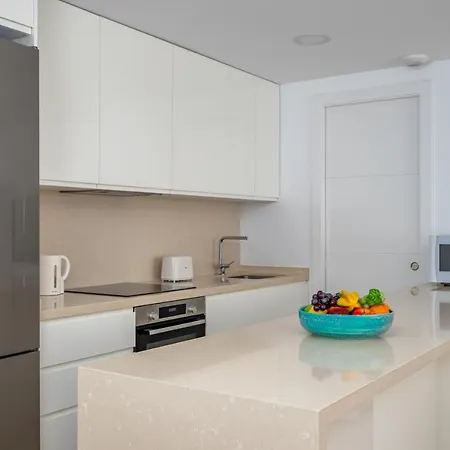 Apartment Middel Views By Costarentals - Ref 64 *